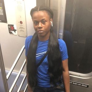 Meet your Posher, Nia